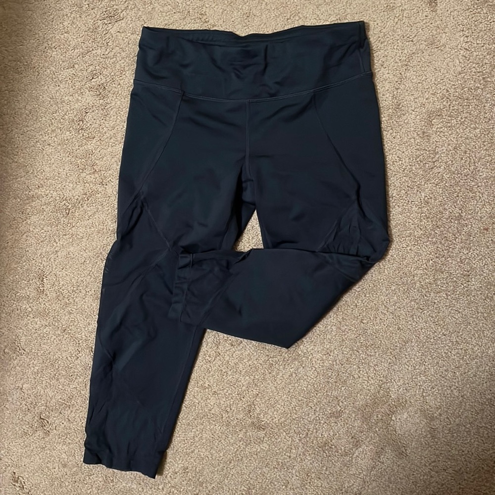 Athleta 3/4 workout pants